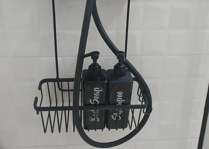 Apartamento ático Acogedor, Céntrico Y A 2 Min De La Playa. Fuengirola