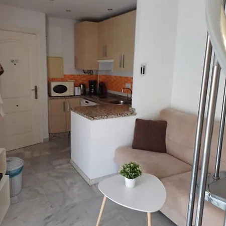 Atico Acogedor, Centrico Y A 2 Min De La Playa. Fuengirola