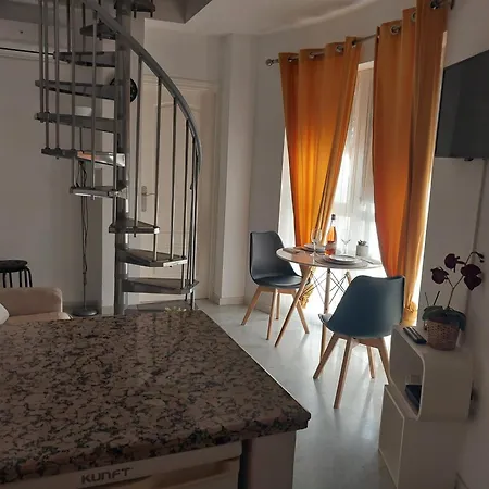 Atico Acogedor, Centrico Y A 2 Min De La Playa. * Fuengirola